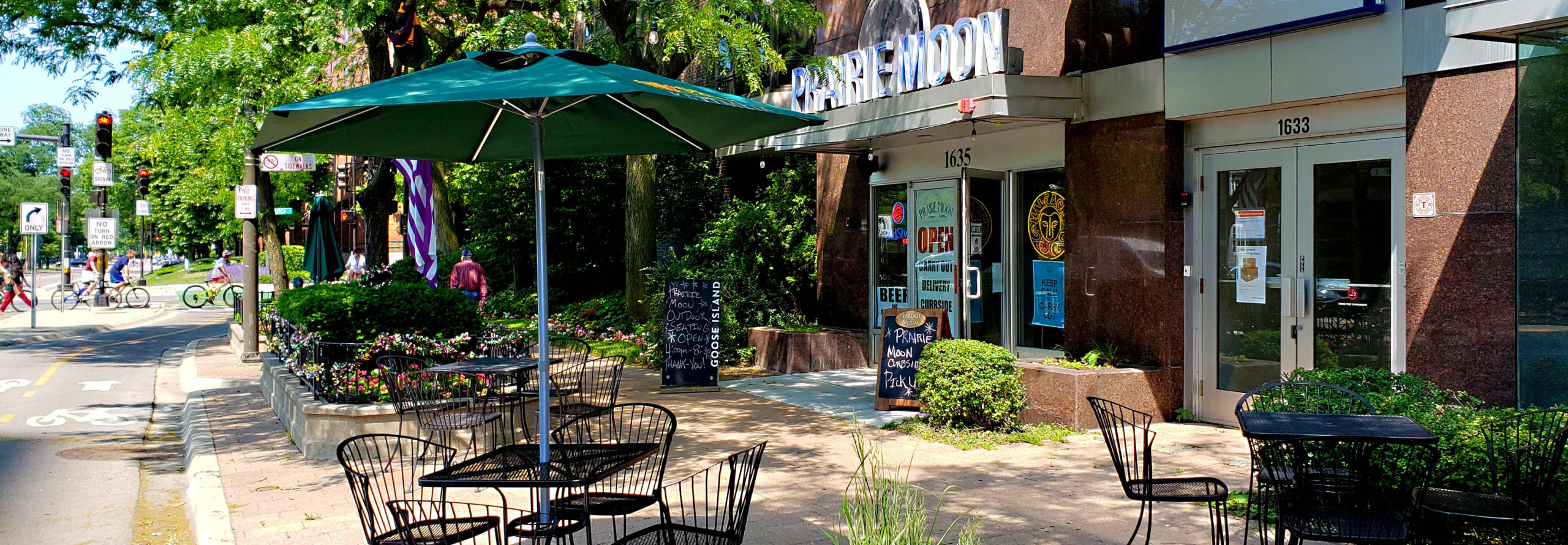 Prairie Moon patio and exterior